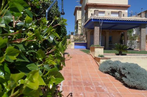 Imagen de los exteriores del Casa de Las Flores, Alhendín. Foto 7