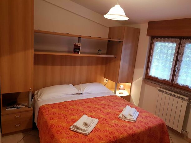 Imagen de la habitación del Casa-Albergo Tiroasegno. Foto 20