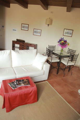 Imagen de los interiores del Casale Di Tormaggiore Villa and Country Suites. Foto 12