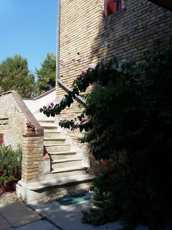 Imagen de los exteriores del Casale Valentini. Foto 10