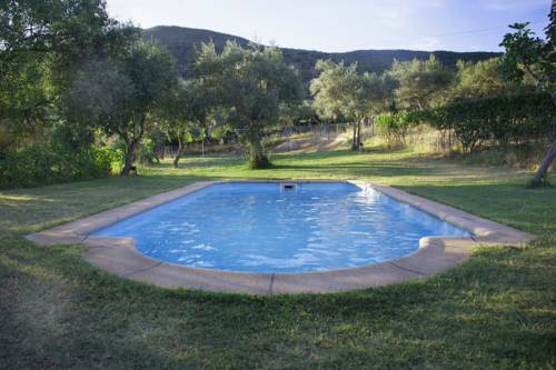 Imagen de la piscina del Casas Rurales Las Praderas. Foto 14