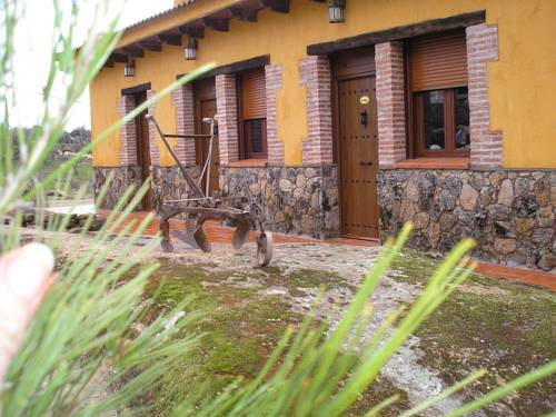 Imagen de los exteriores del Casas Rurales Las Praderas. Foto 10