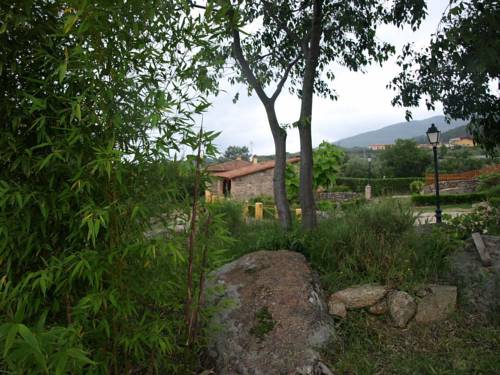 Imagen de los exteriores del Casas Rurales Las Praderas. Foto 11