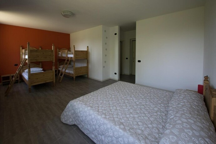 Imagen de la habitación del Cascina Monte Diviso. Foto 32
