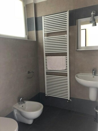 Imagen de la habitación del Cascina Monte Diviso. Foto 33