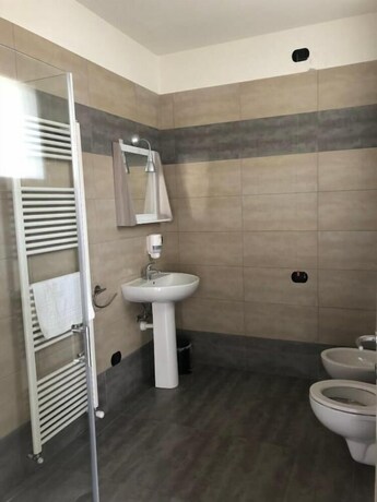 Imagen de la habitación del Cascina Monte Diviso. Foto 34