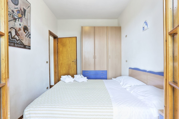 Imagen de la habitación del Case Sobrini. Foto 15