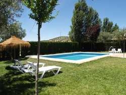 Imagen de la piscina del Caserio de la Fuente. Foto 6