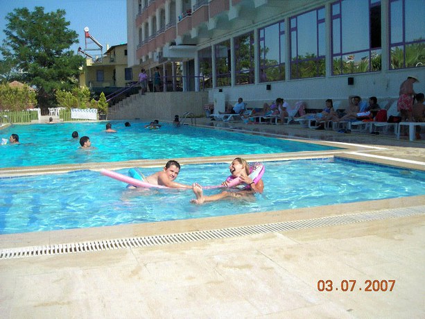 Imagen de la piscina del Cashmere Hotel. Foto 12