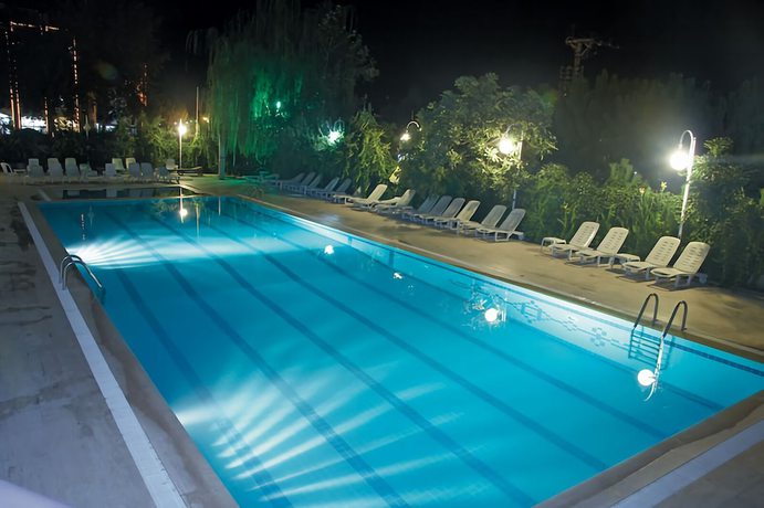 Imagen de la piscina del Cashmere Hotel. Foto 13