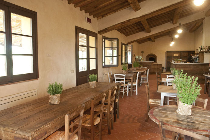 Imagen de los exteriores del Casone Ugolino. Foto 16