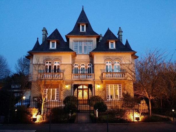 Imagen general del Castel Bayeux Guesthouse. Foto 1