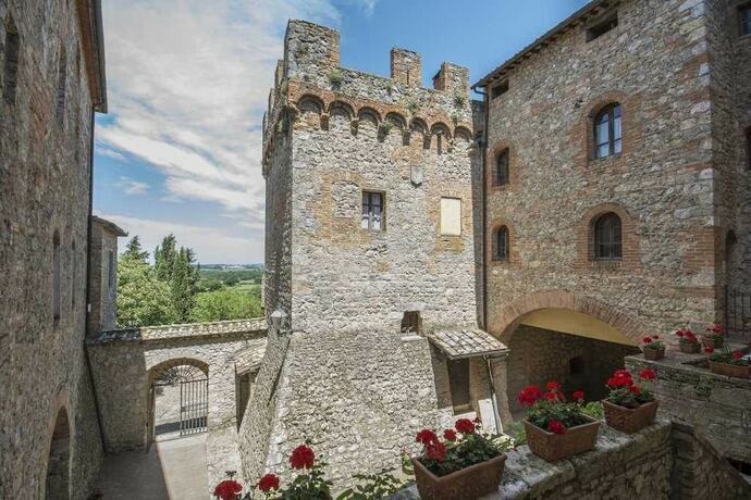 Imagen general del Castel Pietraio. Foto 6