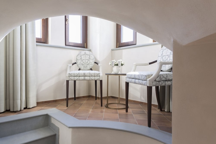 Imagen de la habitación del Castello Bonaria Wine and Spa Resort. Foto 16