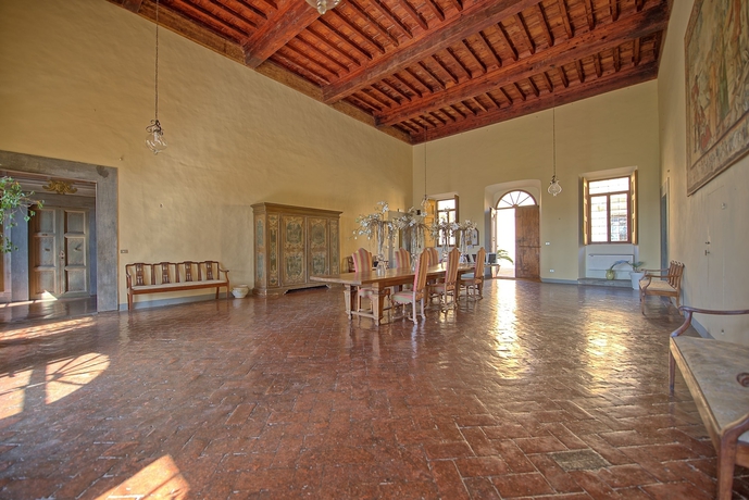 Imagen de los interiores del Castello Di Montegufoni. Foto 19