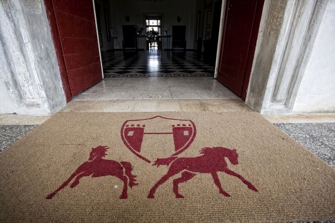 Imagen de los interiores del Castello Di Serragiumenta. Foto 19