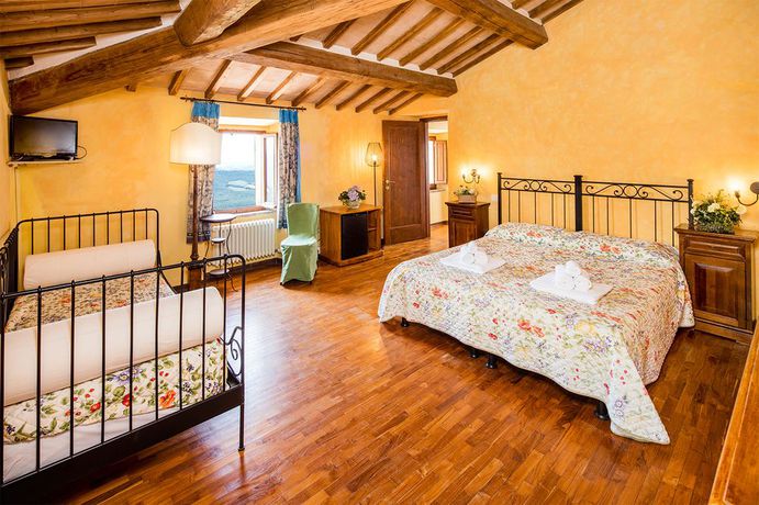 Imagen de la habitación del Castello Di Titignano. Foto 11