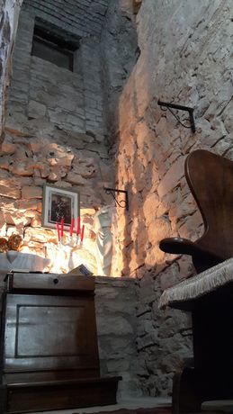 Imagen de la habitación del Castello Izzalini Todi Resort. Foto 6