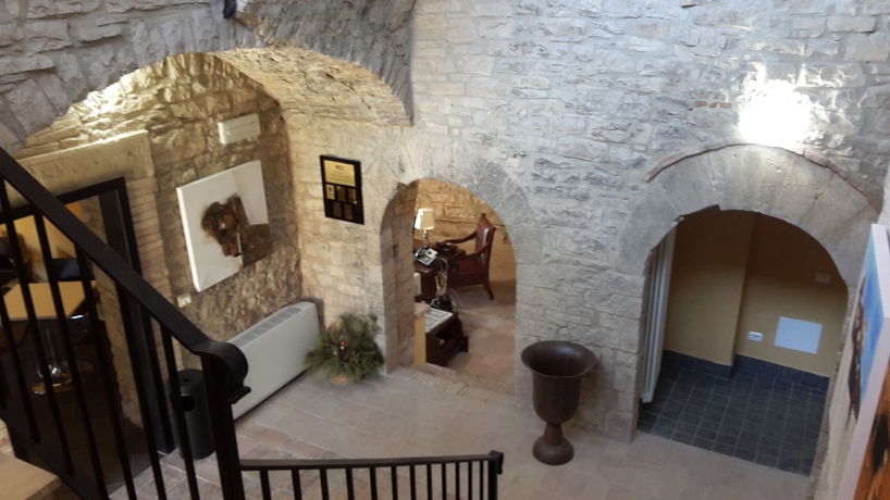 Imagen de la habitación del Castello Izzalini Todi Resort. Foto 7