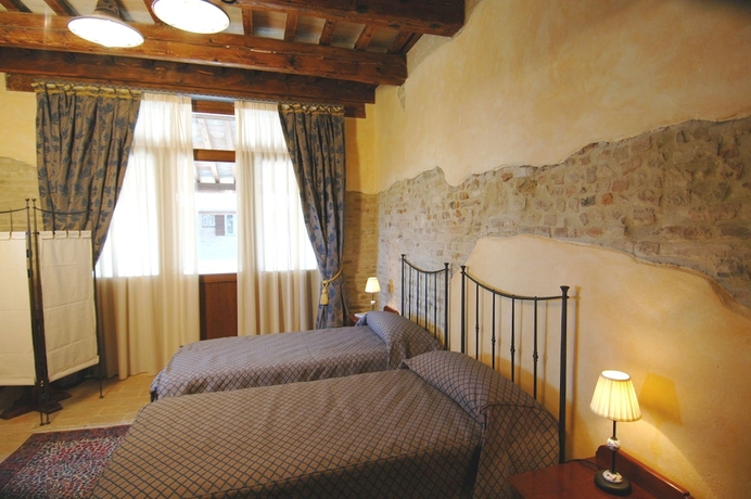 Imagen de la habitación del Castello Montegiove. Foto 6