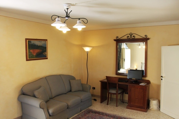 Imagen de la habitación del Castello Montegiove. Foto 10