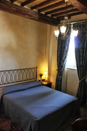 Imagen de la habitación del Castello Montegiove. Foto 14