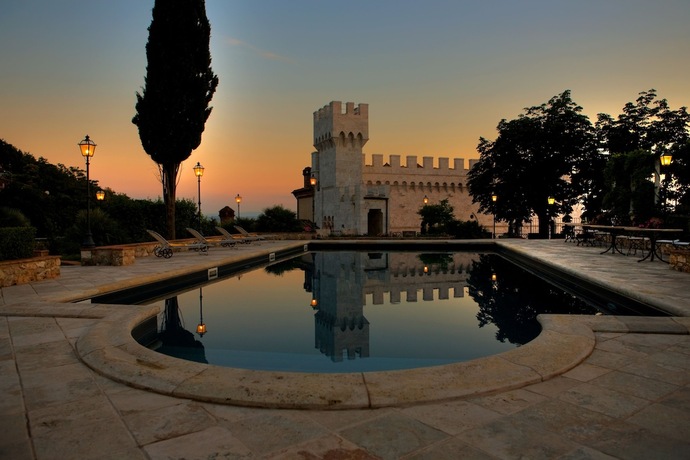 Imagen general del Castello delle Serre. Foto 9