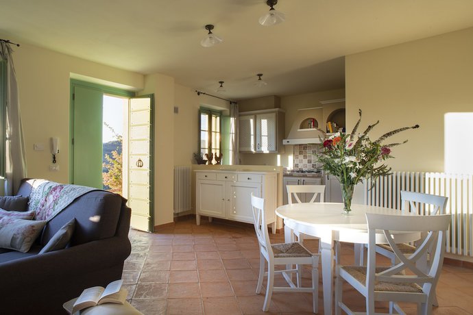 Imagen de la habitación del Castello di Gallano. Foto 16