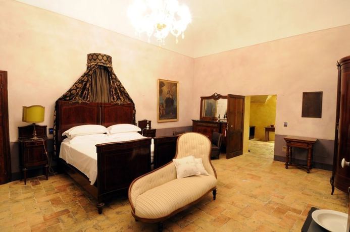 Imagen de la habitación del Castello di Semivicoli. Foto 4