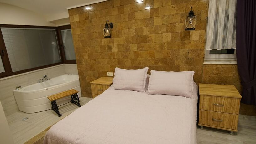 Imagen general del Castle Nolana Hotel and Horse Club. Foto 2