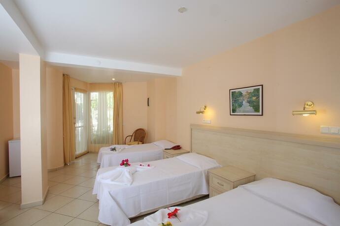 Imagen general del Catamaran Hotel. Foto 3