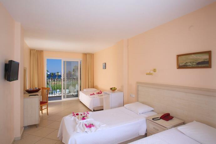 Imagen general del Catamaran Hotel. Foto 8