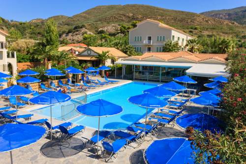 Imagen de la piscina del Cavo D'Oro, Kalamaki. Foto 4