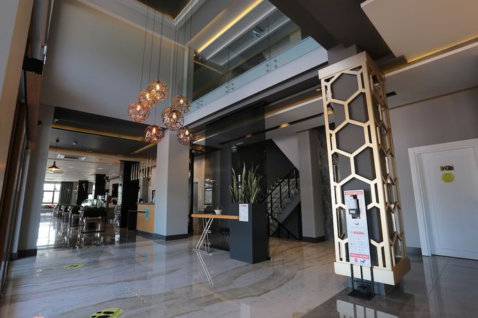 Imagen de los interiores del &Ccedil;alcalar Hotel. Foto 17