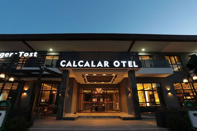 Imagen de los interiores del &Ccedil;alcalar Hotel. Foto 19