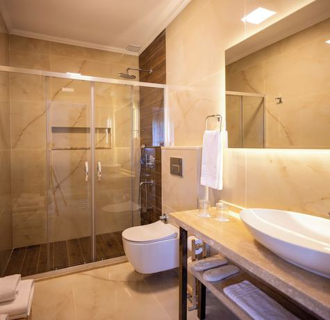 Imagen de la habitación del &Ccedil;eşmekeş Hotel. Foto 4