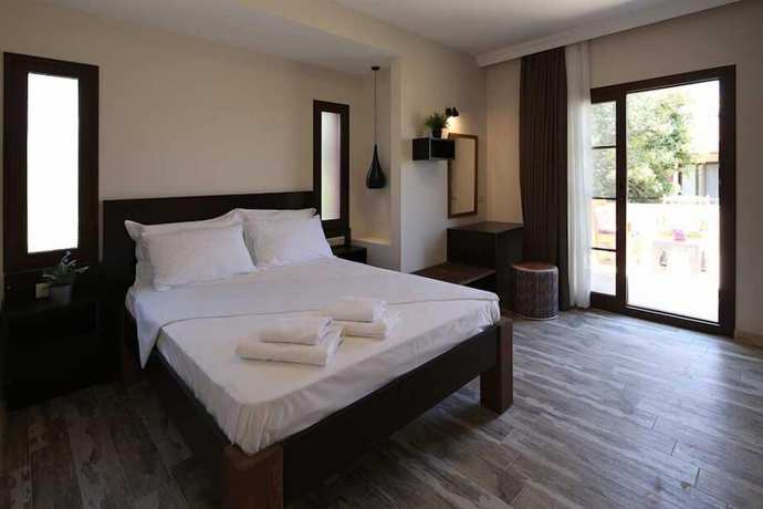Imagen de la habitación del &Ccedil;eşmekeş Hotel. Foto 6