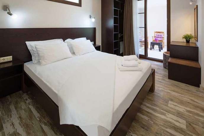 Imagen de la habitación del &Ccedil;eşmekeş Hotel. Foto 9