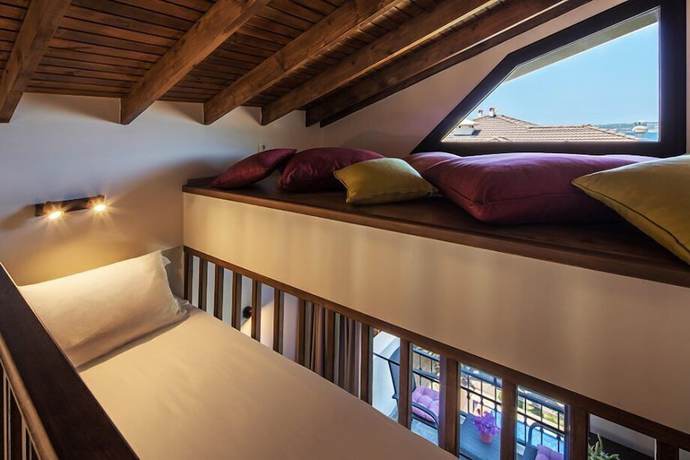 Imagen de la habitación del &Ccedil;eşmekeş Hotel. Foto 16