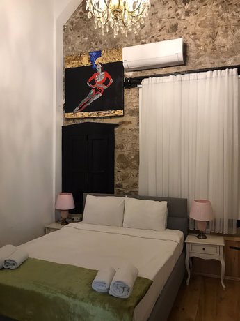 Imagen de la habitación del Cedrus Hotel. Foto 9