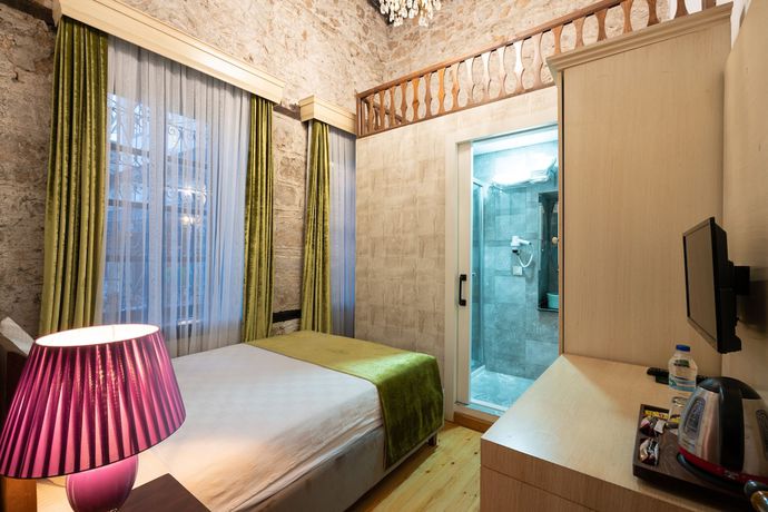 Imagen de la habitación del Cedrus Hotel. Foto 15