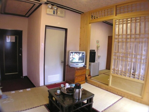 Imagen de la habitación del Celebrity Hotspring Hotel. Foto 5