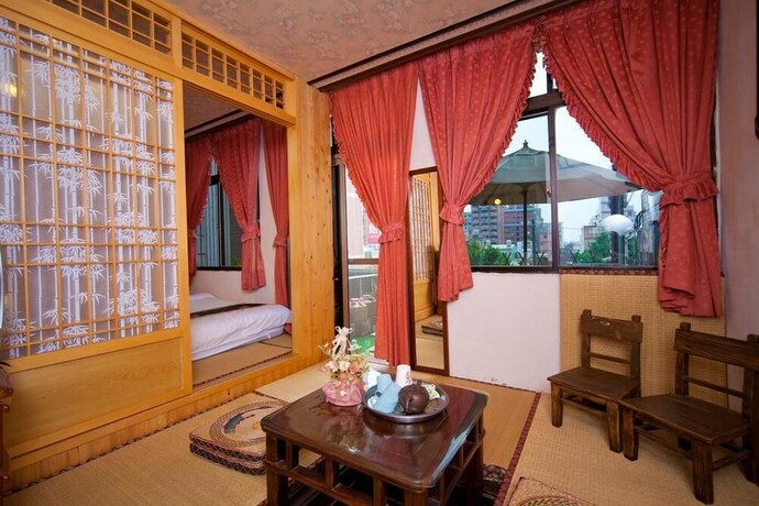 Imagen de la habitación del Celebrity Hotspring Hotel. Foto 9
