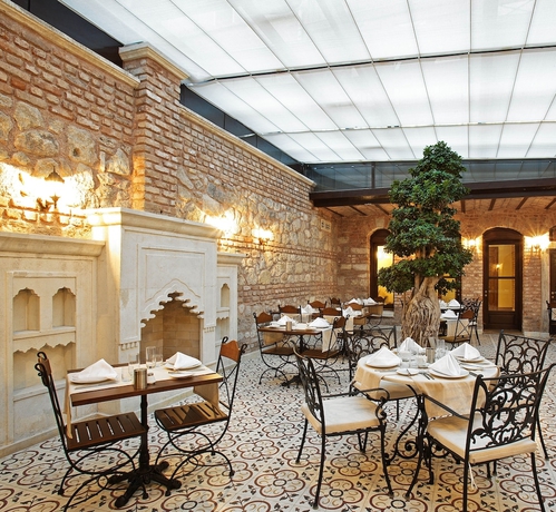 Imagen del bar/restaurante del Celine Hotel. Foto 2