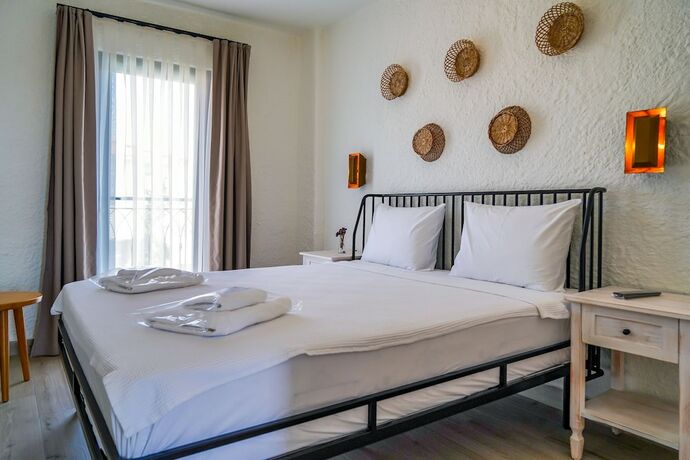 Imagen general del Cemal Alacati Butik Hotel. Foto 6