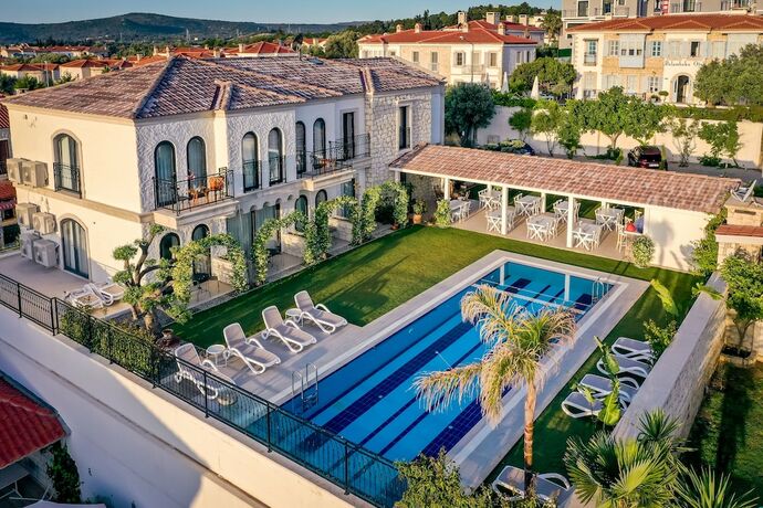 Imagen general del Cemal Alacati Butik Hotel. Foto 13