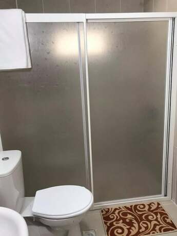 Imagen de la habitación del Cendik Motel. Foto 9