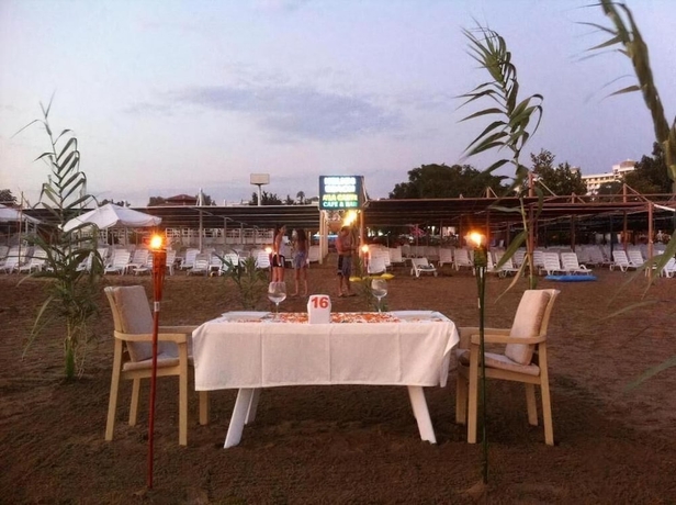 Imagen del bar/restaurante del Cennet Apart Otel. Foto 1