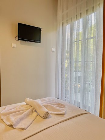 Imagen de la habitación del Cennet Hotel. Foto 11