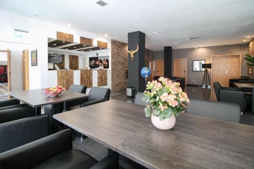 Imagen de los interiores del Center Hotel. Foto 18